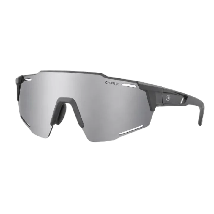 Cher 17 Steel